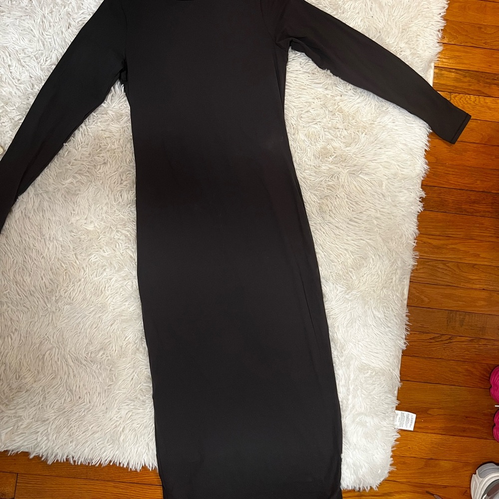 SKIMS long sleeve crew neck dress